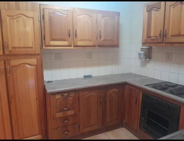 2 BEDROOM PROPERTY TO RENT IN PENINA PARK
